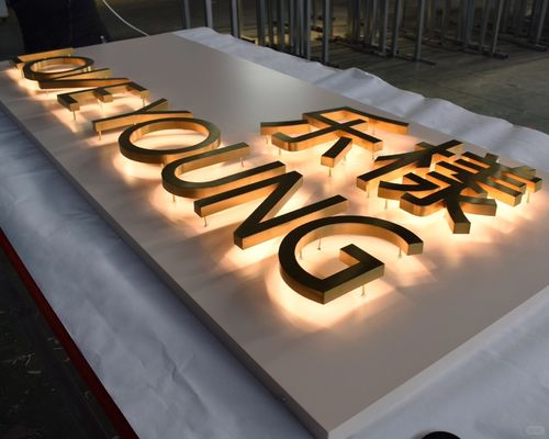 야외 3D LED 광고판 및 디스플레이 보드 스테인리스 금속 백라이트 빛나는 글자