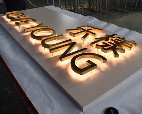 야외 3D LED 광고판 및 디스플레이 보드 스테인리스 금속 백라이트 빛나는 글자