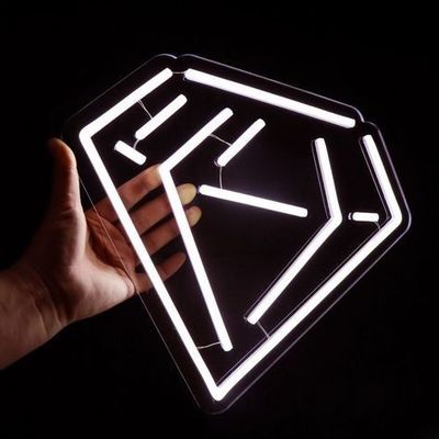 전원 공급 플러그 백 다이아몬드 운송을위한 네온 라이트 웨딩 표지판
